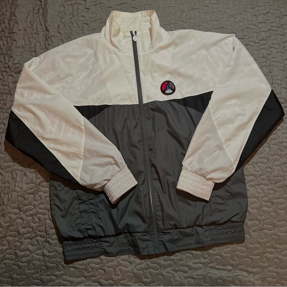 Nike Jordan Windbreaker • Full Zip • Sz L - Picture 1 of 3